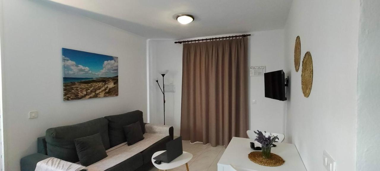 Apartaments California Кала-эн-Бланес Экстерьер фото