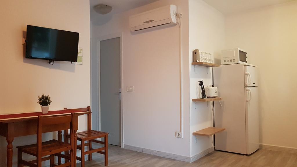 Apartaments California Кала-эн-Бланес Экстерьер фото