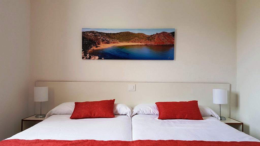 Apartaments California Кала-эн-Бланес Экстерьер фото